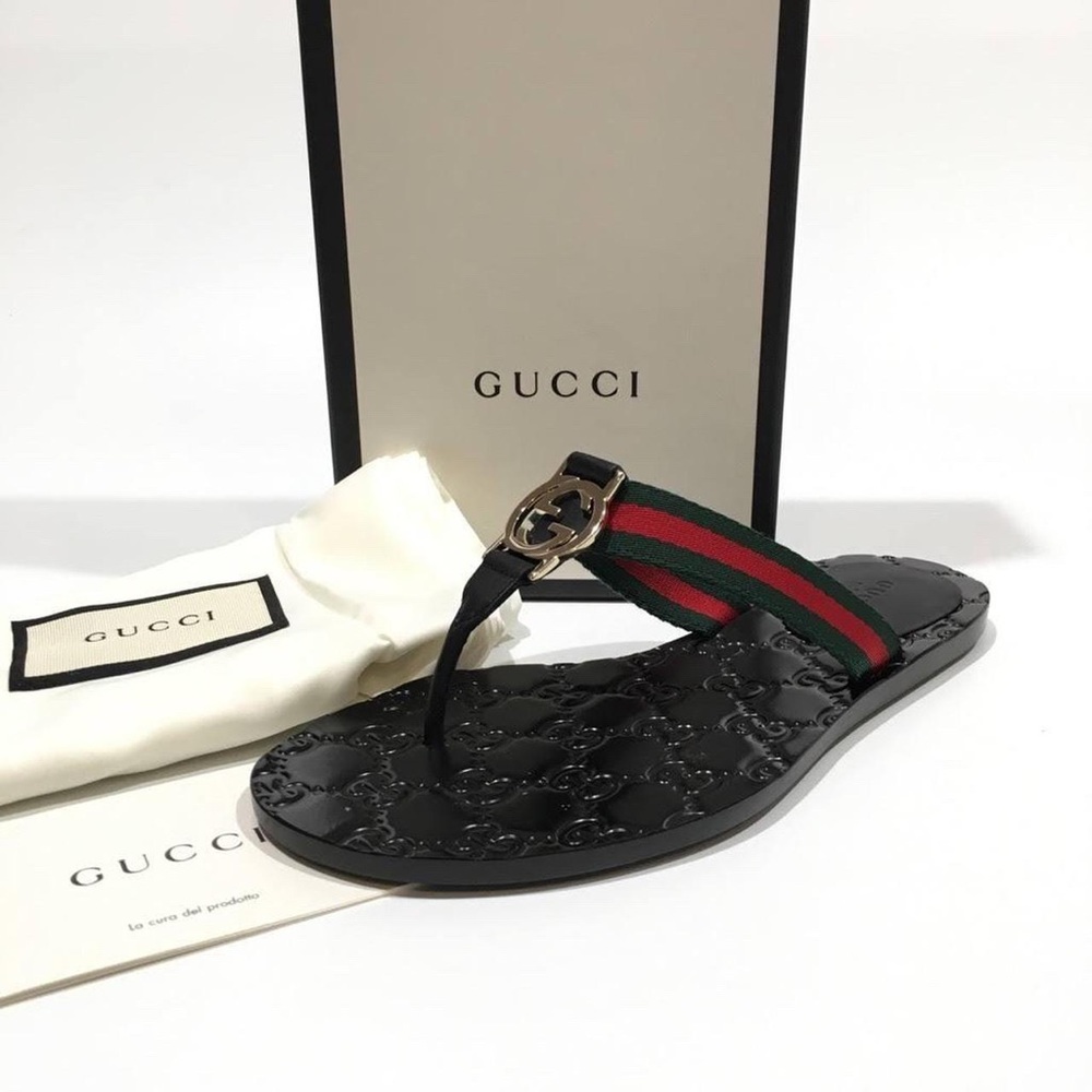 Gucci Thong sandals slightly worn Good condition!